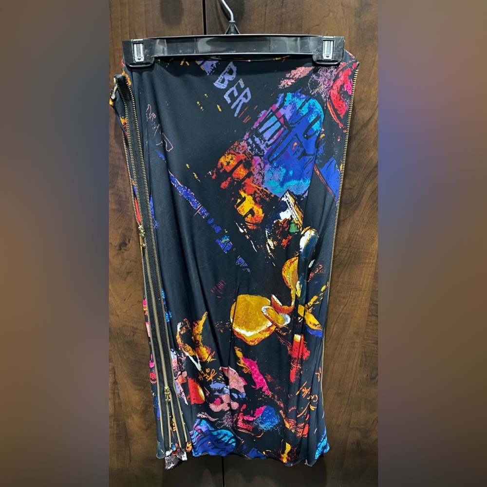 Perfect condition Iceberg Pencil Skirt with Zipper Detail